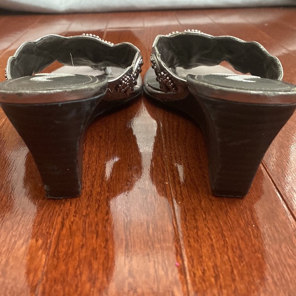 Nina Beaded Medallion Wedge Sandals - Picture 7 of 7